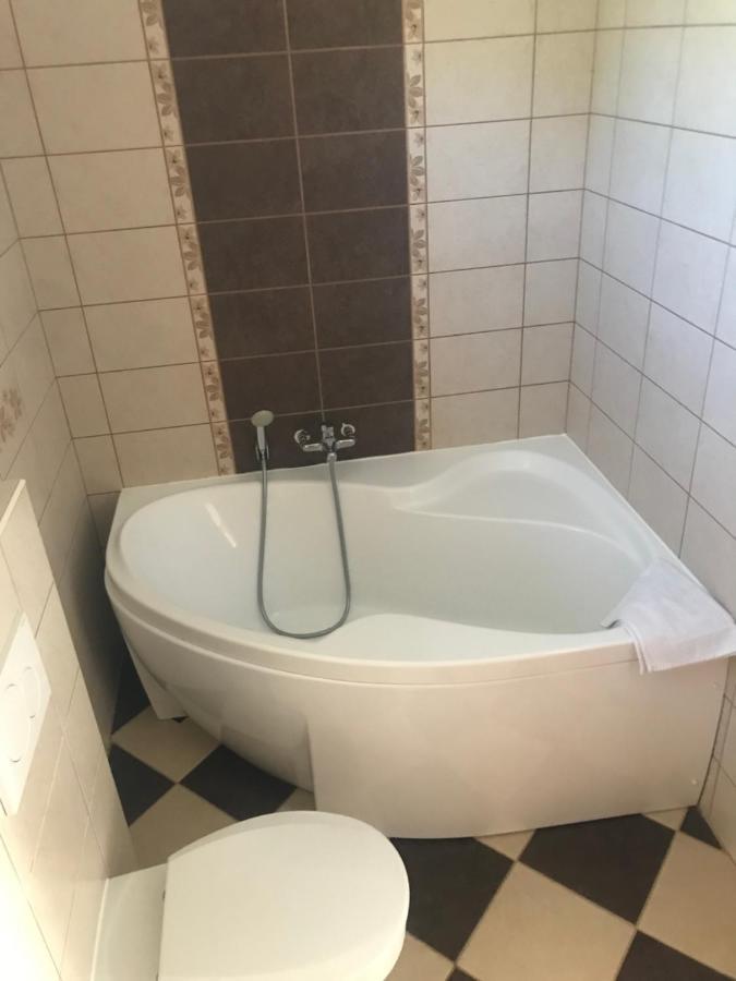 Doeroecske Vendeghaz Hotell Somogydorocske Exteriör bild