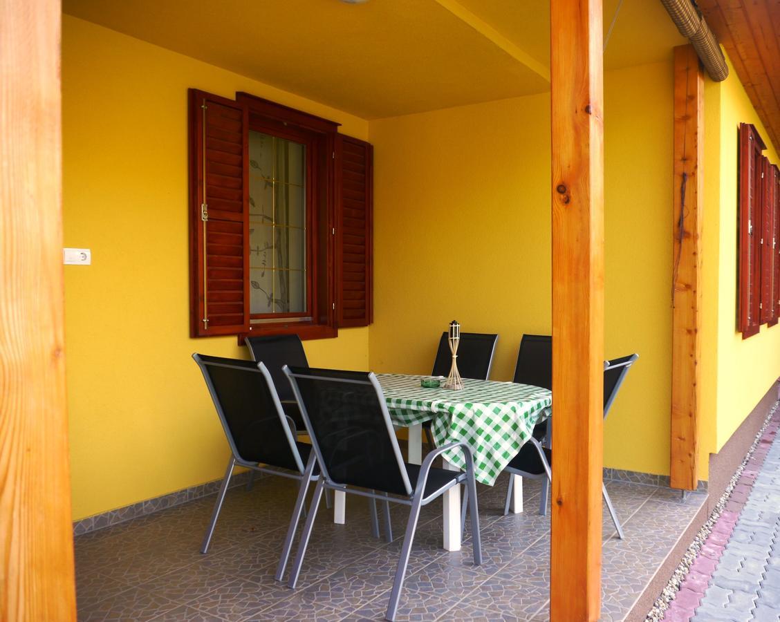 Doeroecske Vendeghaz Hotell Somogydorocske Exteriör bild